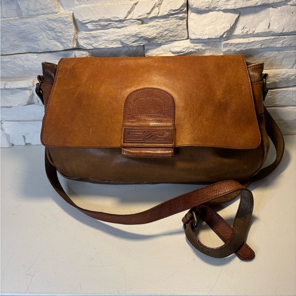 Handbags - Vintage Wolf Brown Leather Bag